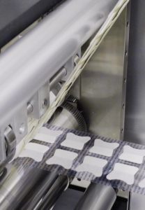 kiss cutting